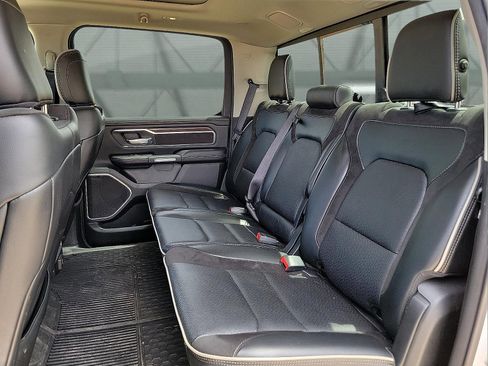 Used 2022 RAM 1500 Laramie AWD/4WD image 8