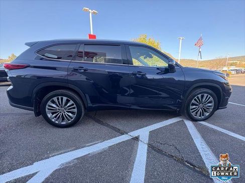 Certified 2021 Toyota Highlander Platinum AWD/4WD image 10