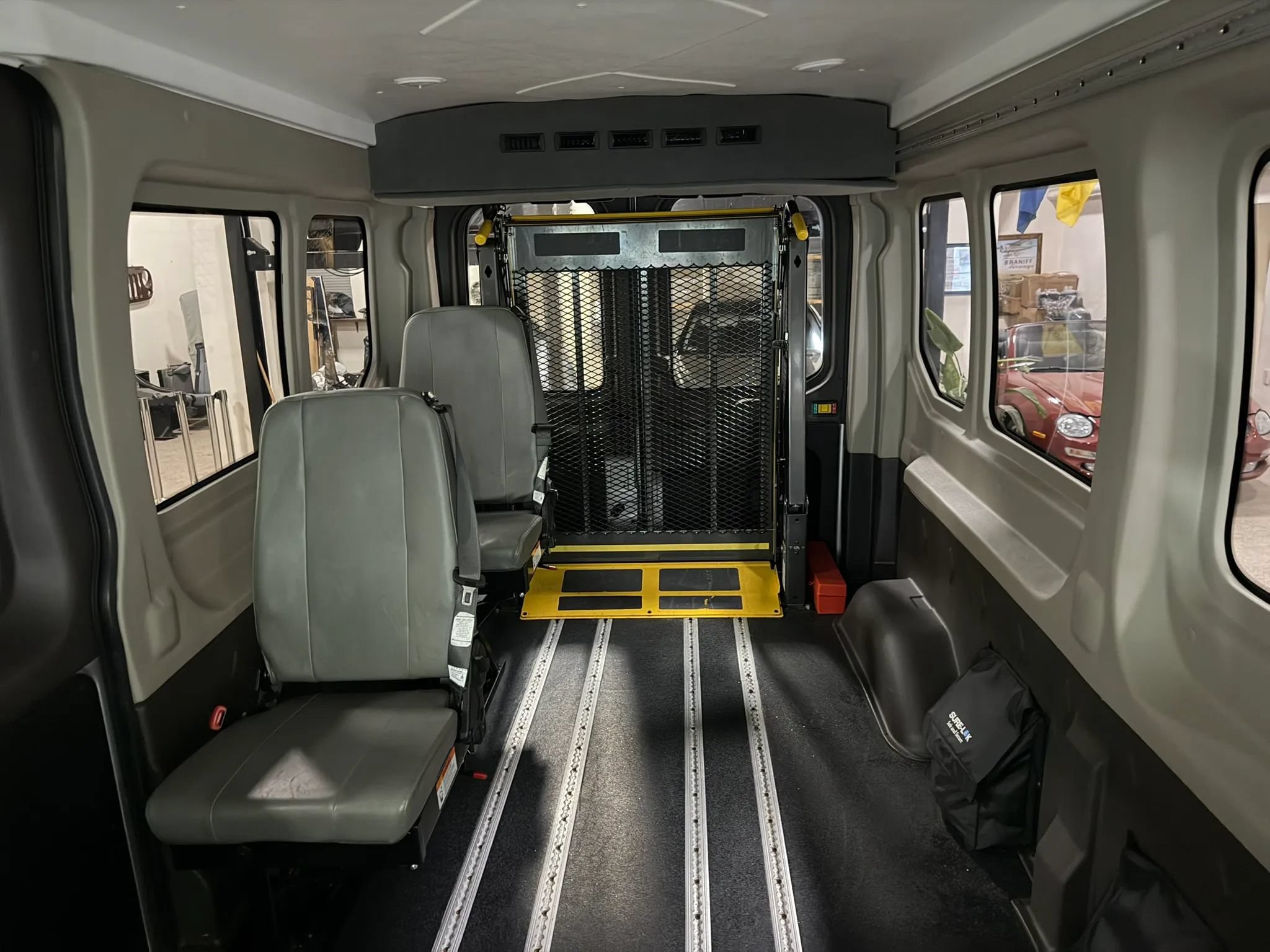 Used 2019 Ford Transit 250 148 Medium Roof RWD image 42