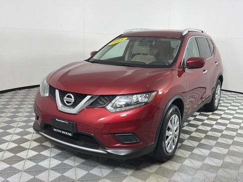 Used 2016 Nissan Rogue S w/ Appearance Package FWD image 9