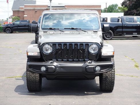 Used 2021 Jeep Gladiator Sport AWD/4WD image 5