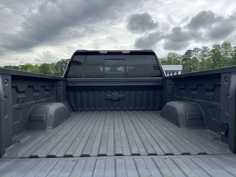 Certified 2024 Chevrolet Silverado 1500 LTZ w/ LTZ Convenience Package II image 19