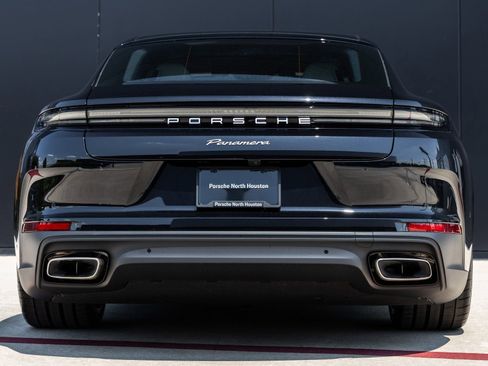 Certified 2025 Porsche Panamera image 10