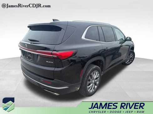 Used 2025 Buick Enclave Preferred AWD/4WD image 5