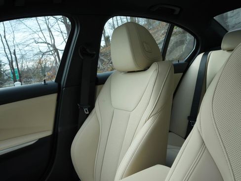 New 2025 BMW 330i xDrive Sedan w/ Premium Package image 20