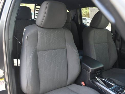 Used 2019 Toyota Tacoma TRD Sport w/ Technology Package AWD/4WD image 26