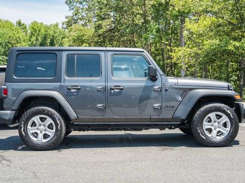 Used 2022 Jeep Wrangler Unlimited Sport AWD/4WD image 7
