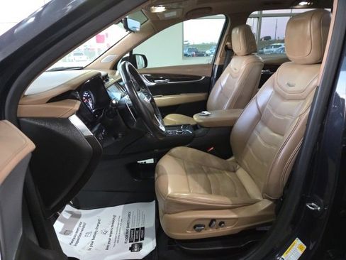 Used 2022 Cadillac XT6 Sport w/ Platinum Package image 9