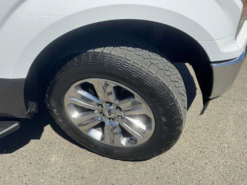 Used 2018 Ford F150 XLT w/ Equipment Group 302A Luxury AWD/4WD image 39