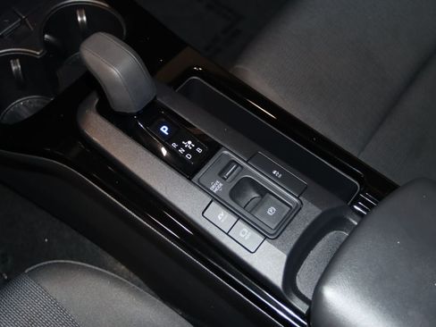 Used 2026 Toyota Prius LE FWD image 37