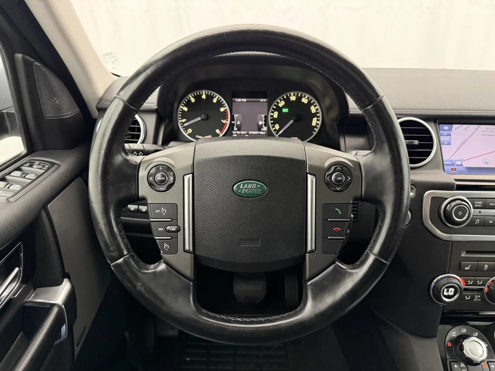 Used 2011 Land Rover LR4 HSE LUX AWD/4WD image 12