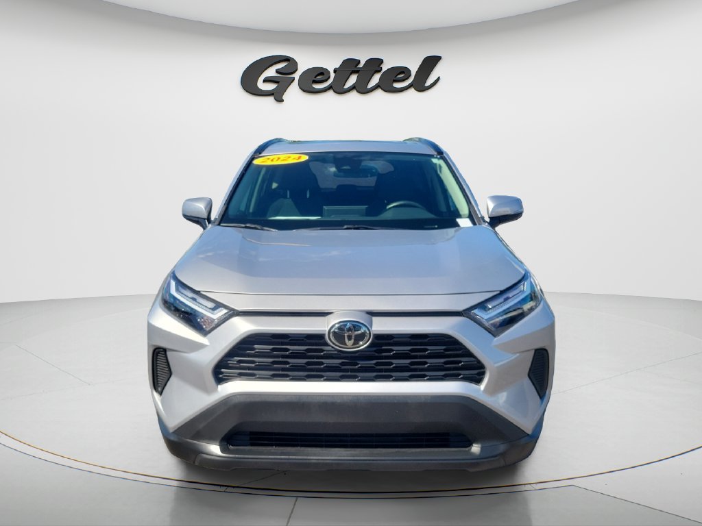 Used 2024 Toyota RAV4 XLE w/ Convenience Package FWD image 2