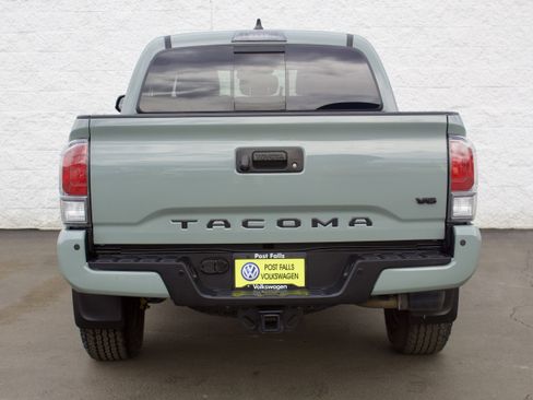 Used 2023 Toyota Tacoma TRD Off-Road w/ TRD Premium Off Road Package image 7