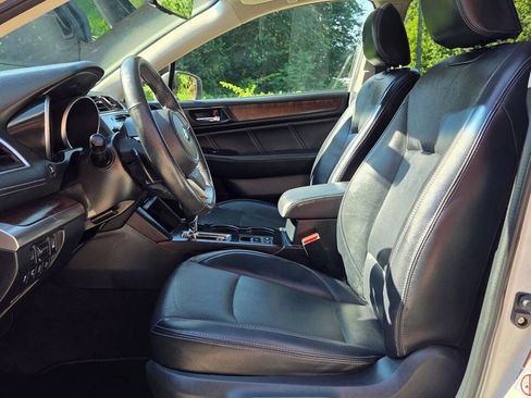 Used 2018 Subaru Outback 2.5i Limited AWD/4WD image 10