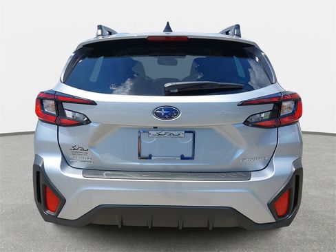 Used 2025 Subaru Crosstrek 2.0i Premium image 6