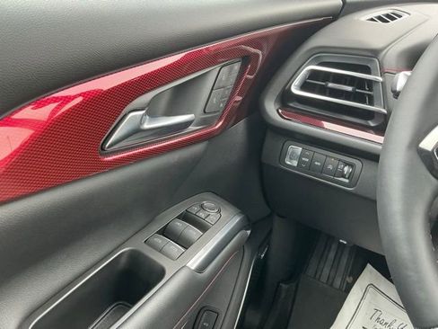 Used 2024 Chevrolet Traverse RS w/ LPO, Floor Liner Package image 25