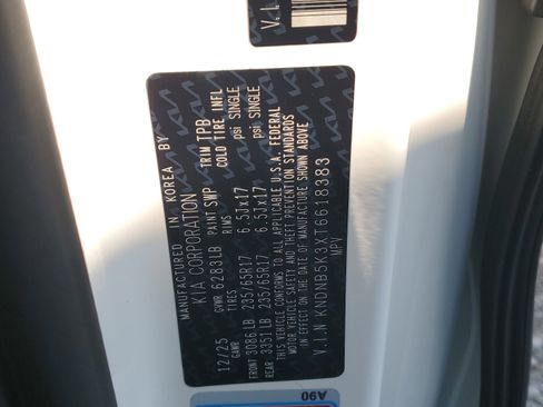 New 2026 Kia Carnival FWD image 30