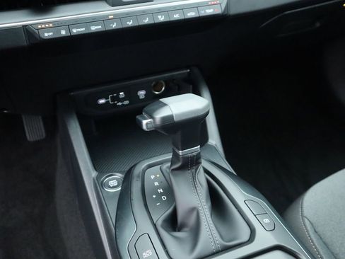 New 2025 Kia K4 LXS image 36