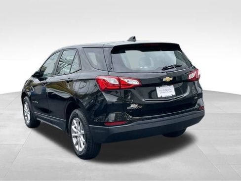 Used 2021 Chevrolet Equinox LS AWD/4WD image 5