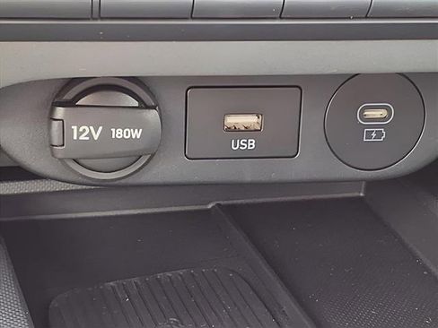 New 2025 Hyundai Elantra Sport image 18