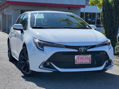 Certified 2025 Toyota Corolla XSE FWD image 1