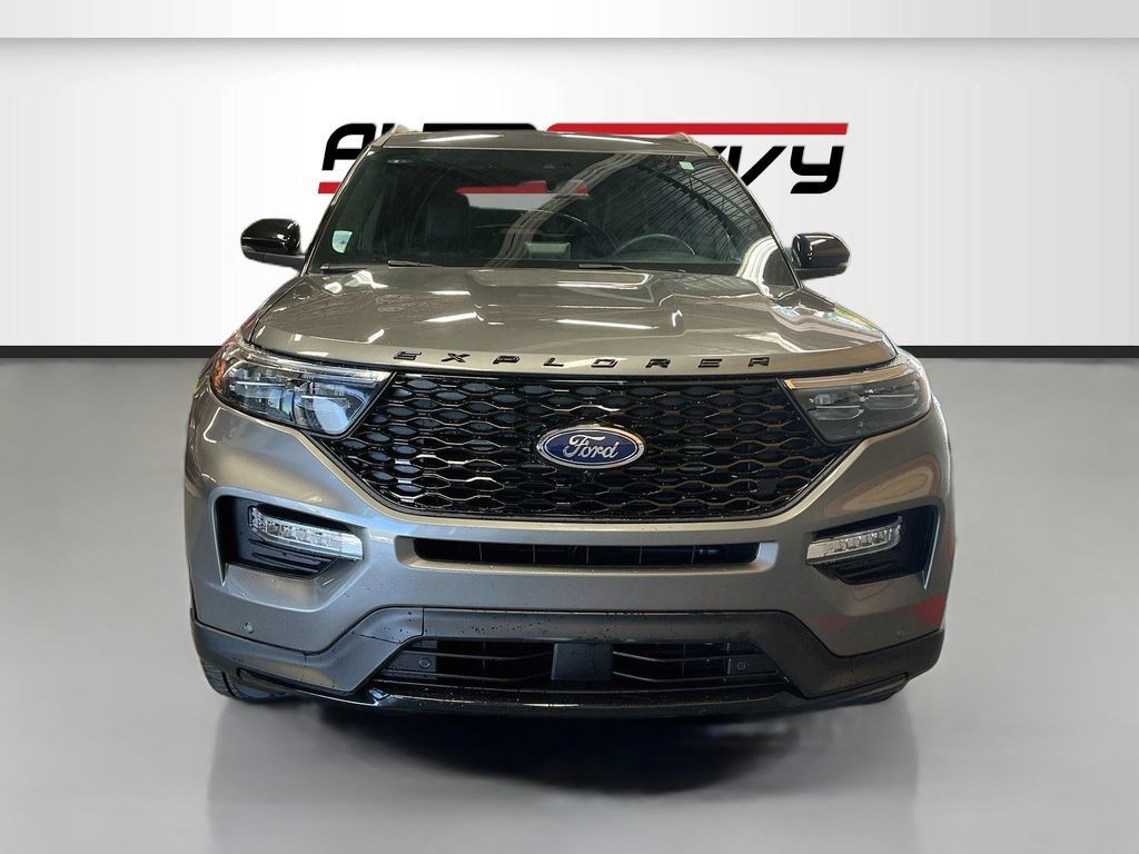Used 2024 Ford Explorer ST w/ Equipment Group 401A AWD/4WD image 2