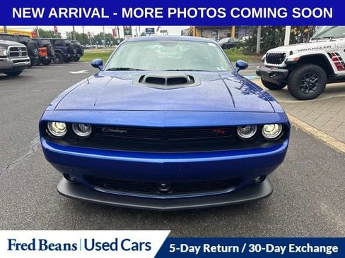 Used 2022 Dodge Challenger R/T Scat Pack w/ Shaker Package RWD image 7