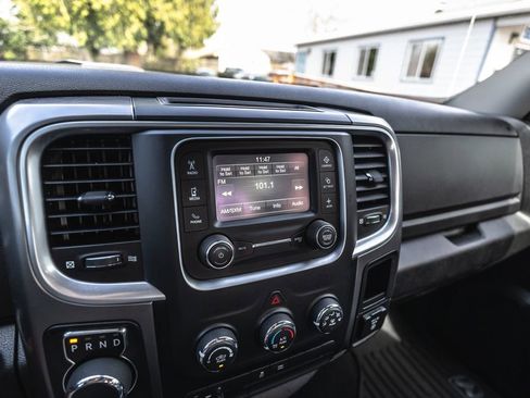 Used 2022 RAM 1500 Classic SLT w/ Protection Group AWD/4WD image 17