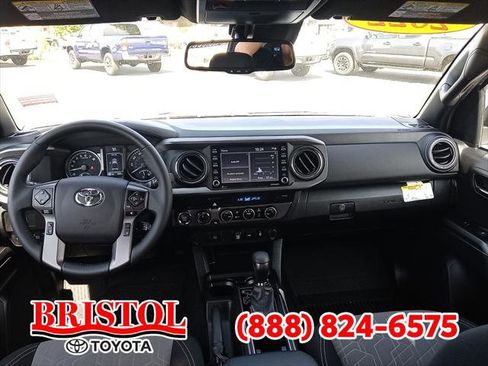 Certified 2022 Toyota Tacoma TRD Sport image 26