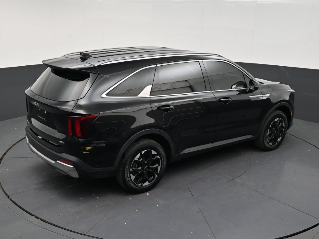 Used 2024 Kia Sorento S AWD/4WD image 16