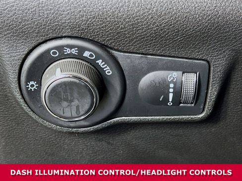 Used 2024 Jeep Compass Sport image 13