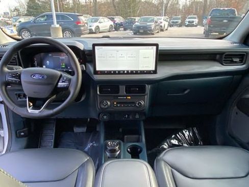 Used 2025 Ford Maverick Lariat w/ Black Appearance Package AWD/4WD image 17