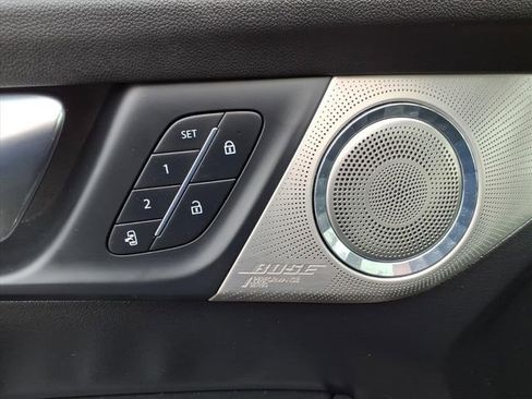 Used 2025 Buick Enclave Avenir AWD/4WD image 30