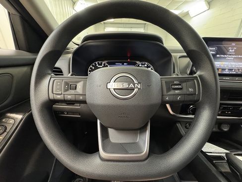 Certified 2025 Nissan Rogue S image 28