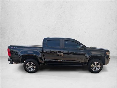 Used 2019 Chevrolet Colorado Z71 AWD/4WD image 4