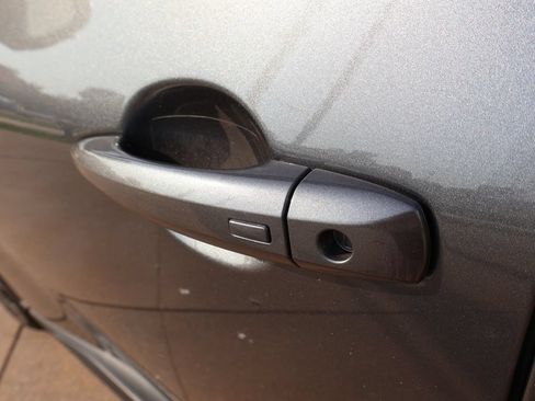 Used 2025 Nissan Rogue SL FWD image 20
