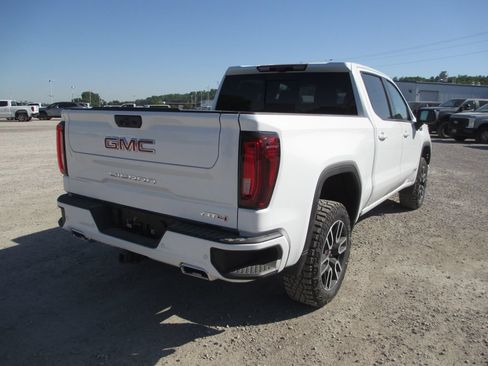 New 2026 GMC Sierra 1500 AT4 w/ AT4 Premium Package AWD/4WD image 5