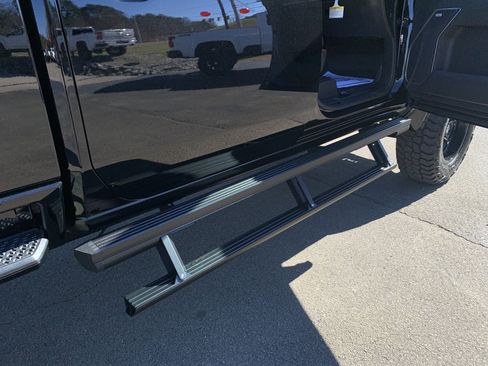 New 2025 Chevrolet Silverado 2500 LTZ w/ LTZ Premium Package AWD/4WD image 27
