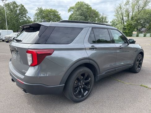 Used 2022 Ford Explorer ST-Line w/ Class IV Trailer Tow Package AWD/4WD image 3