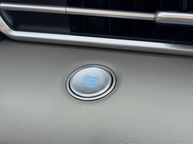 Certified 2025 Hyundai Elantra Sport FWD image 27