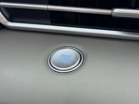 Certified 2025 Hyundai Elantra Sport FWD image 27