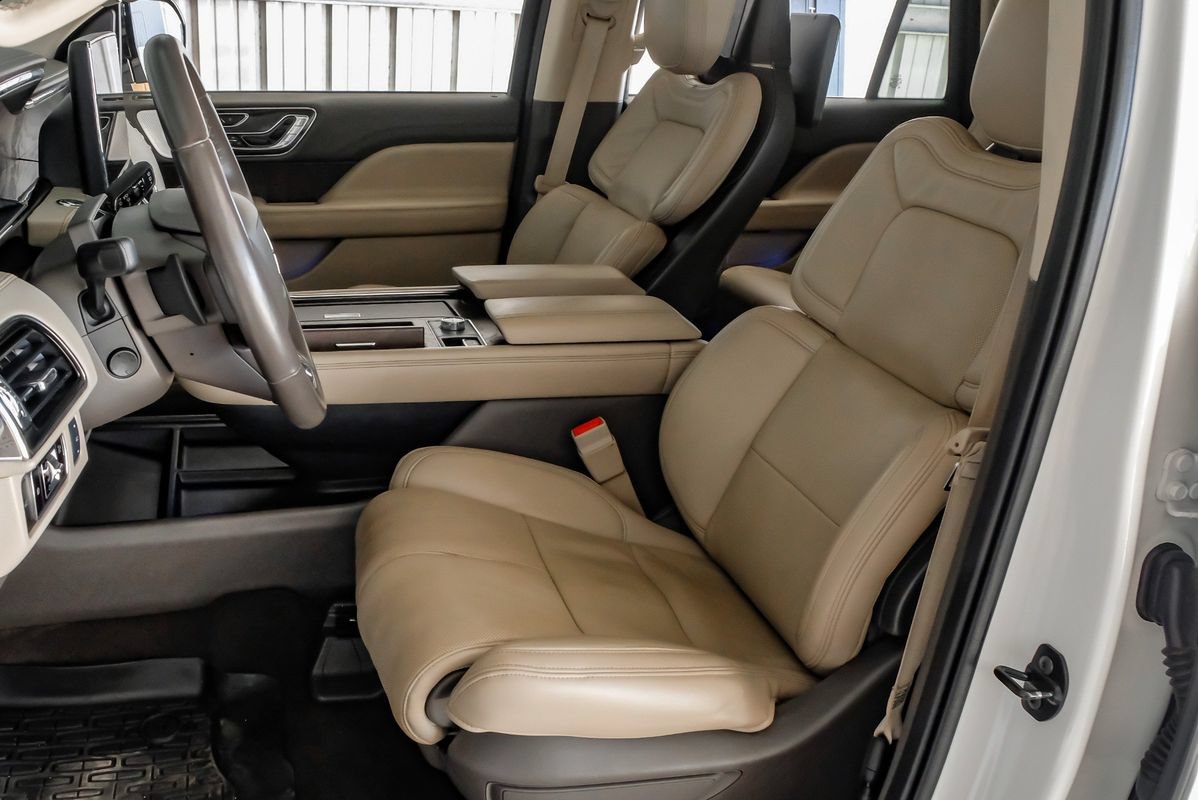 Used 2023 Lincoln Navigator L Reserve AWD/4WD image 28