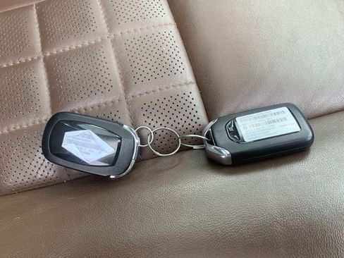 Used 2020 Nissan Titan Platinum Reserve w/ Moonroof Package image 33