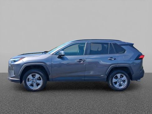 Used 2025 Toyota RAV4 XLE AWD/4WD image 3