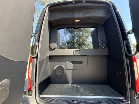 Used 2019 Mercedes-Benz Sprinter 170 w/ Driver Convenience Package image 33