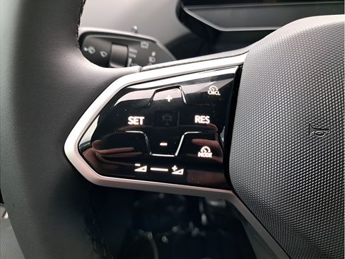 New 2026 Volkswagen ID.4 Pro AWD/4WD image 26