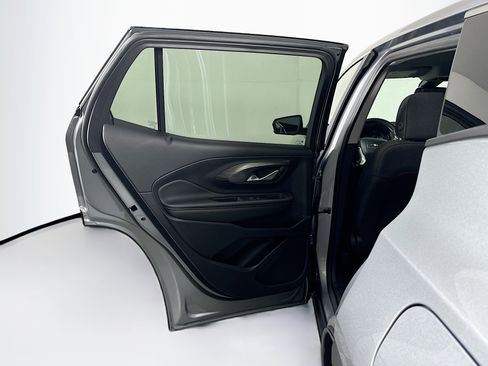 Used 2024 GMC Terrain SLE FWD image 25