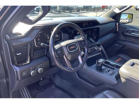 Used 2022 GMC Sierra 1500 AT4 w/ Technology Package AWD/4WD image 15
