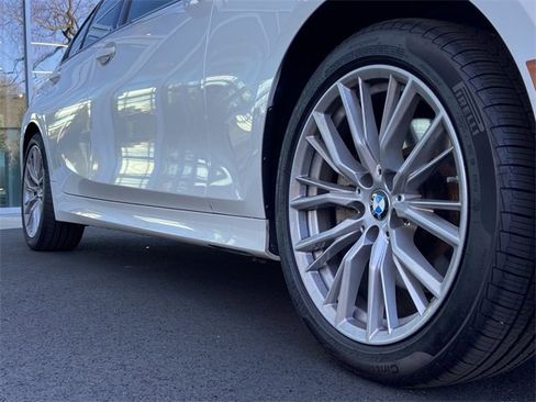 Certified 2023 BMW 330i xDrive Sedan w/ Convenience Package image 8