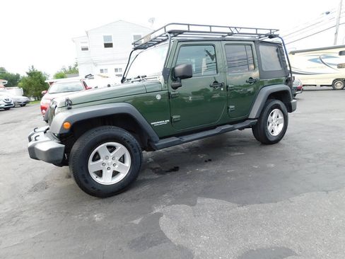 Used 2009 Jeep Wrangler Unlimited Rubicon w/ Trailer Tow Group AWD/4WD image 10